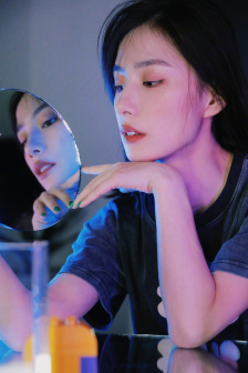 被催眠的少妇